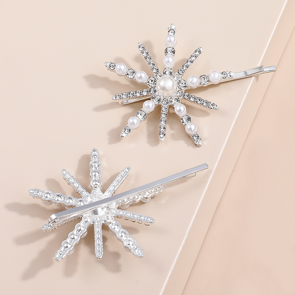 Fashion Rhinestone Pearl Inlaid Snowflake Barrettes Bang Clip Hair Accessories display picture 3