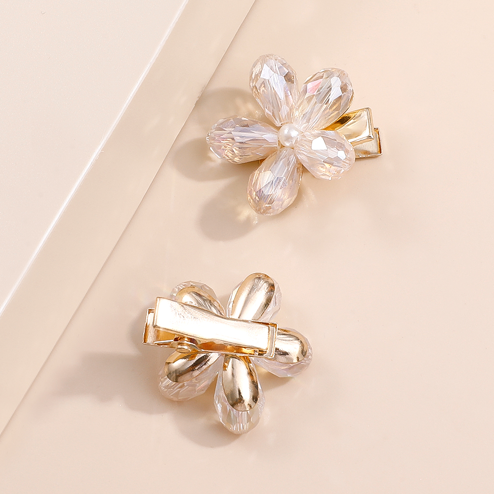 Mode Zarte Kristall Kleine Blume Perle Intarsien Haar Clip display picture 3