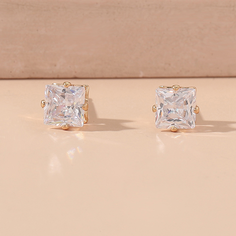 Fashion Elegant Square Crystal Inlaid Alloy Stud Earrings Ornament display picture 3