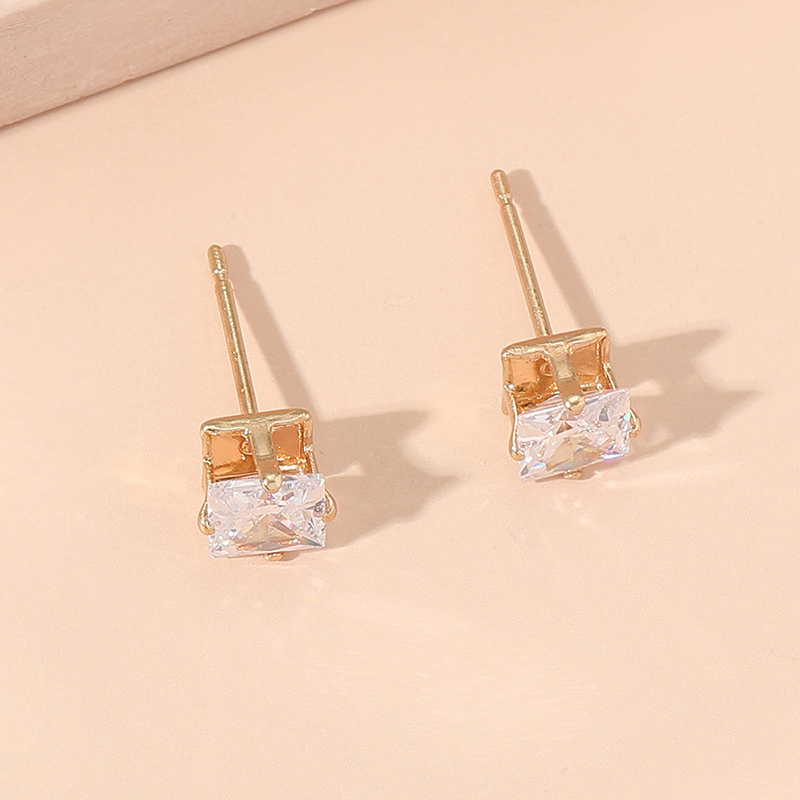Fashion Elegant Square Crystal Inlaid Alloy Stud Earrings Ornament display picture 4