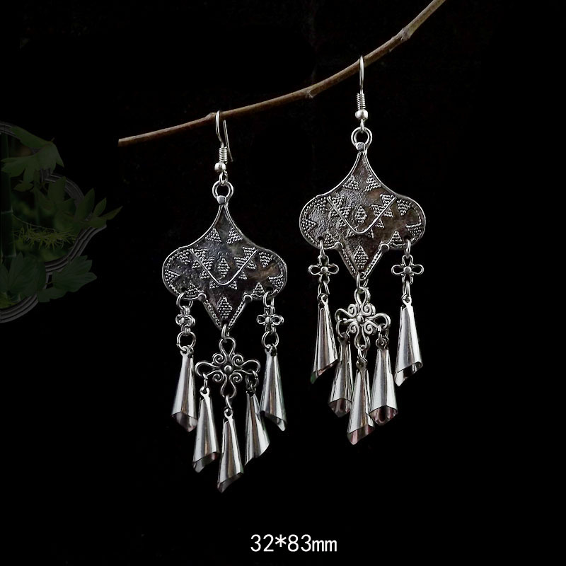 Tibet Nepal Minority Ornament Exotic Vintage Silver Plated Eardrops display picture 2