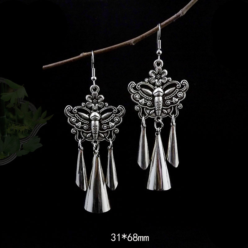 Tibet Nepal Minority Ornament Exotic Vintage Silver Plated Eardrops display picture 3