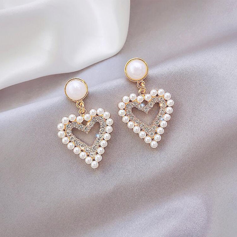 2022 New Fashion Heart-shaped Full Of Diamond Pearl Alloy Earring display picture 1