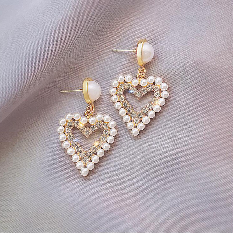 2022 New Fashion Heart-shaped Full Of Diamond Pearl Alloy Earring display picture 3