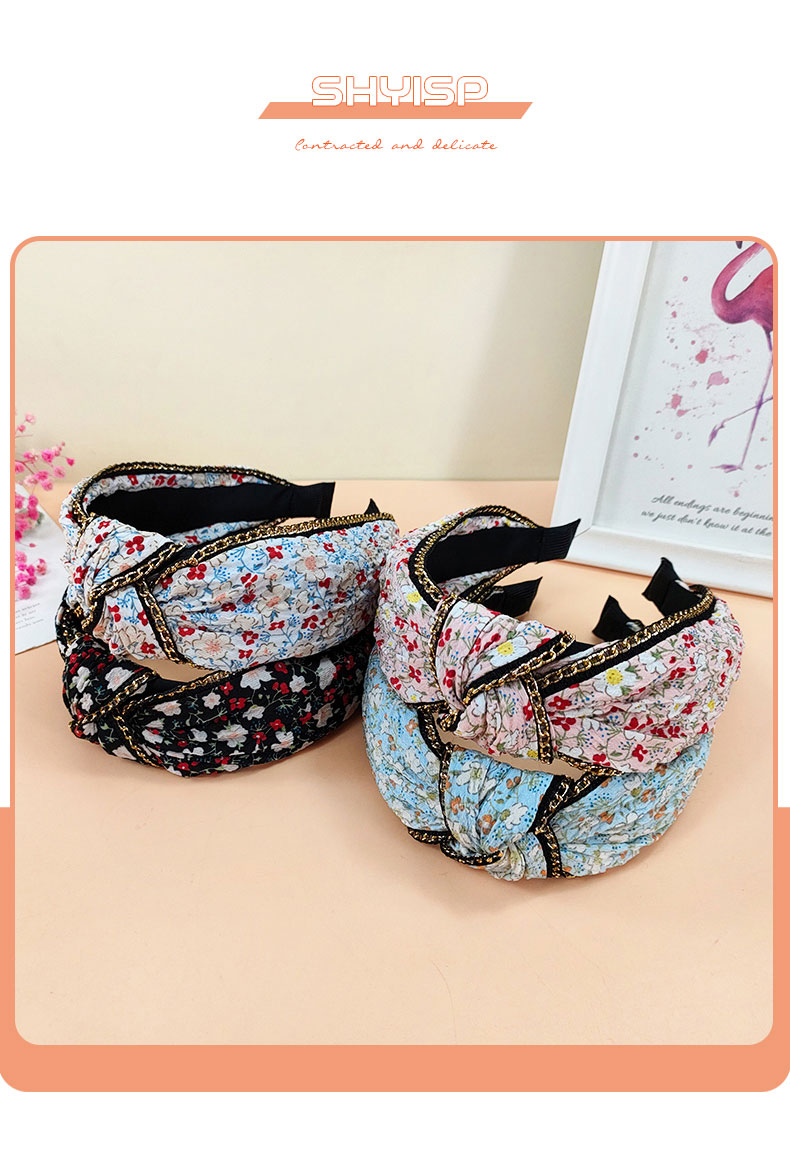 Vintage Style Wide Edge Metal Chain Floral Print Fabric Headband display picture 1