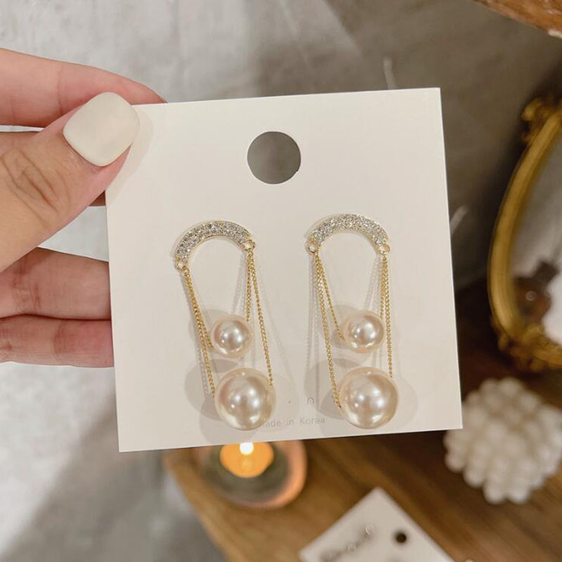 Mode Einfache Lange Quaste Perle Süße Frauen Legierung Ohrringe display picture 1