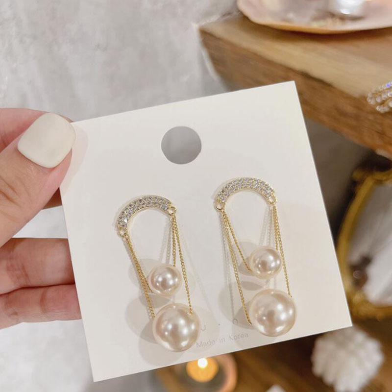 Mode Einfache Lange Quaste Perle Süße Frauen Legierung Ohrringe display picture 3