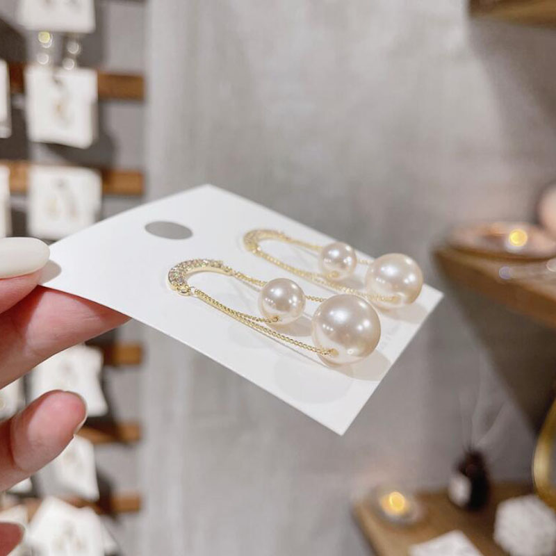 Mode Einfache Lange Quaste Perle Süße Frauen Legierung Ohrringe display picture 5
