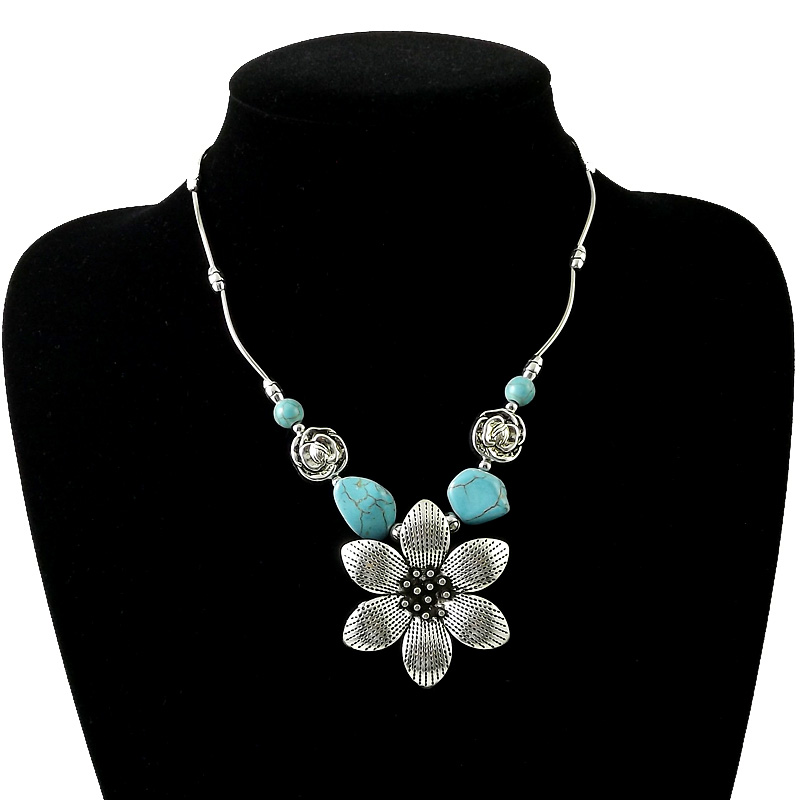 Bohemian Ethnic Style Women's Exotic Antique Turquoise Necklace display picture 4