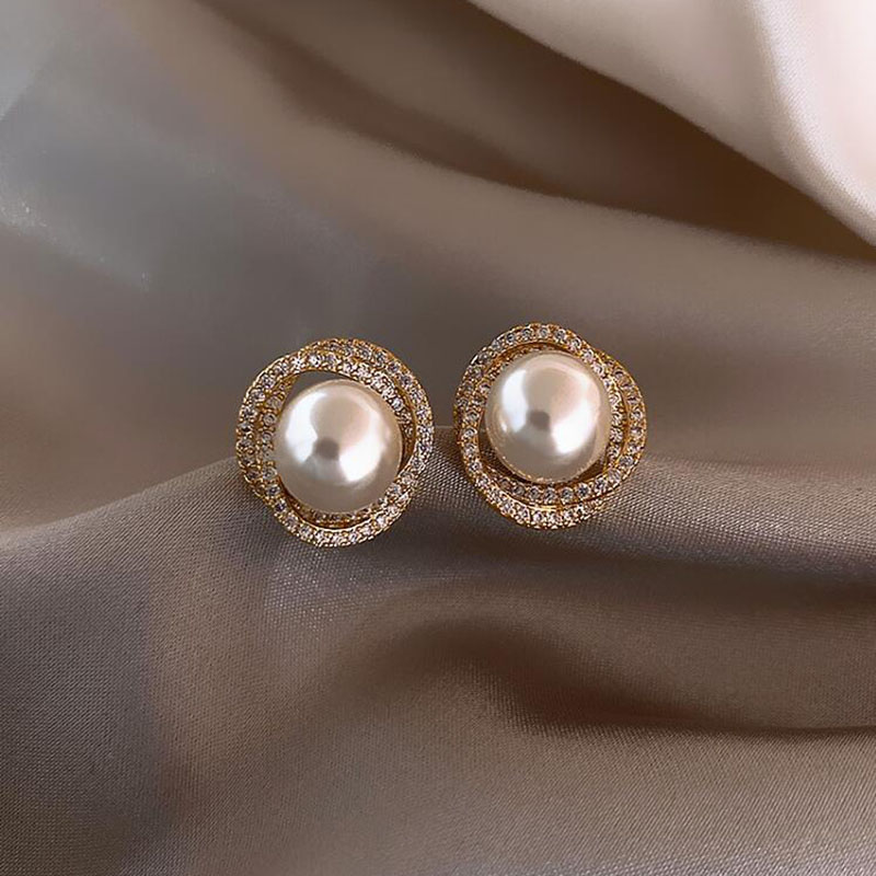 Fashion New Spiral Pearl Geometric Alloy Ear Studs Earrings display picture 4