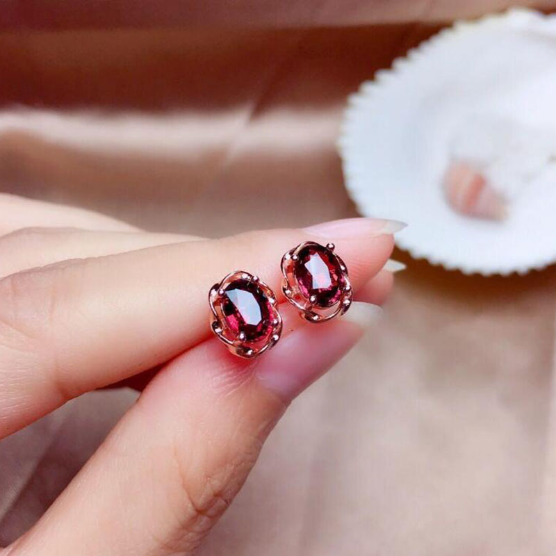New Fashion Simple Red Garnet Geometric Female Alloy Stud Earrings display picture 3