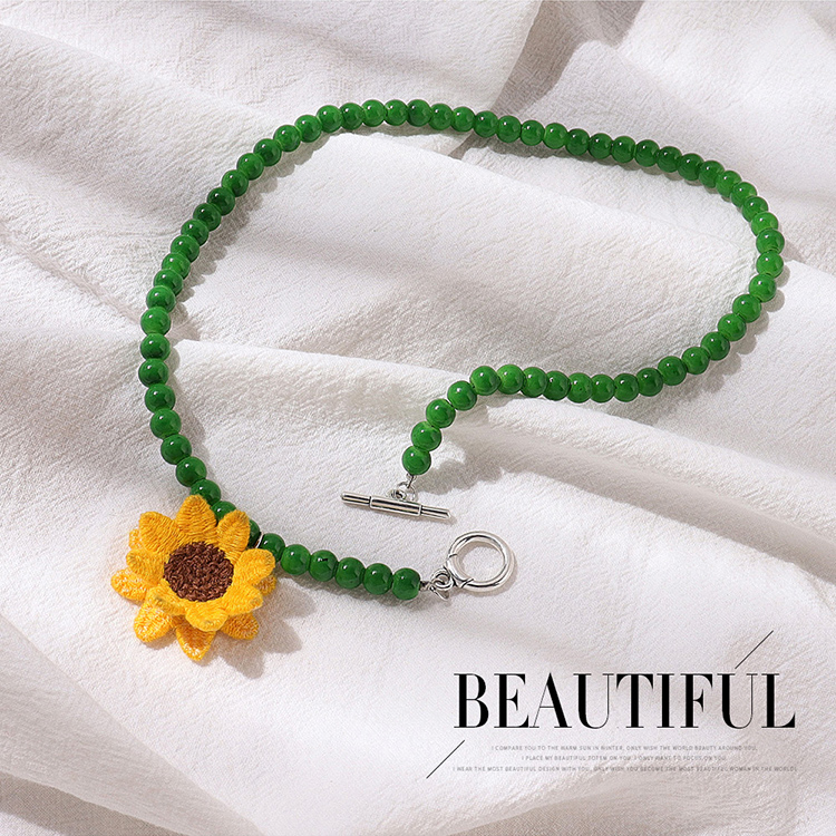 Creative Pastoral Style Sunflower Decor Necklace display picture 1