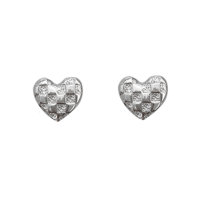 Fashion Simple Heart Ear Stud Women's Lattice Alloy Earrings display picture 5