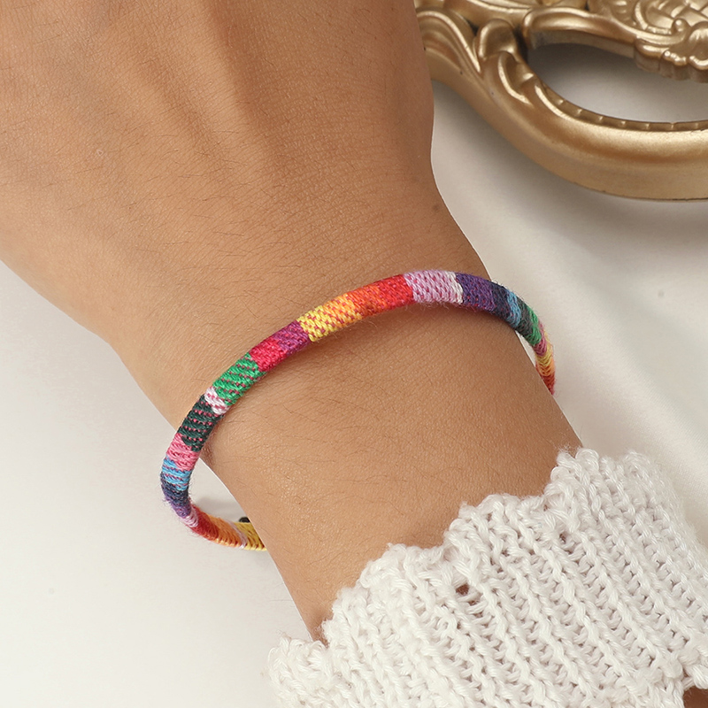 Fashion Ornament Simple Handmade Beads Woven Rainbow Bracelet display picture 1
