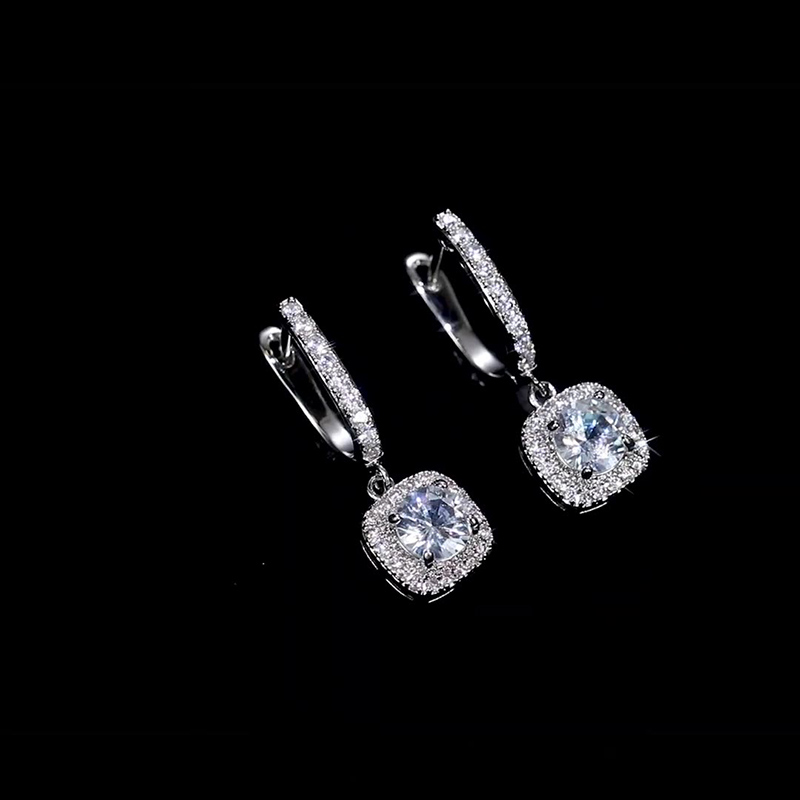 Mode Élégante Brillant Zircon Incrusté Or Plaqué Cuivre Oreille Clip display picture 2