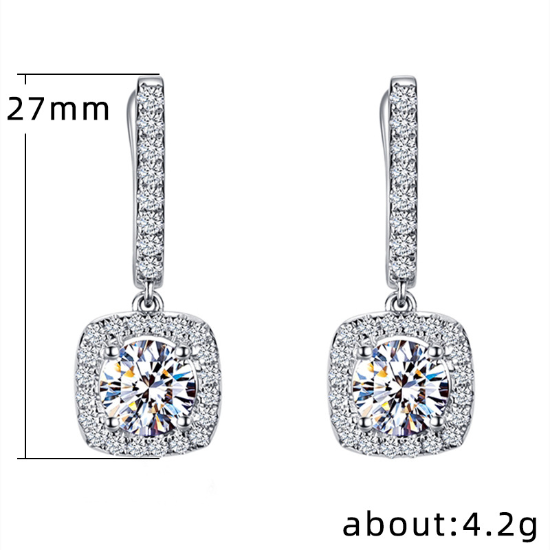 Fashion Elegant Shiny Zircon Inlaid Gold Plated Copper Ear Clip display picture 4