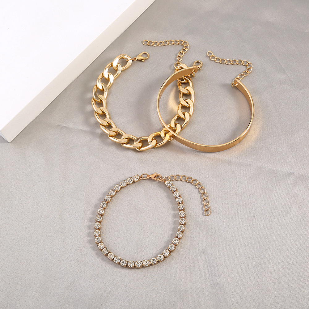 Simple Fashion Metal Chain Geometric Hollow Inlaid Diamond Copper Bracelet display picture 5