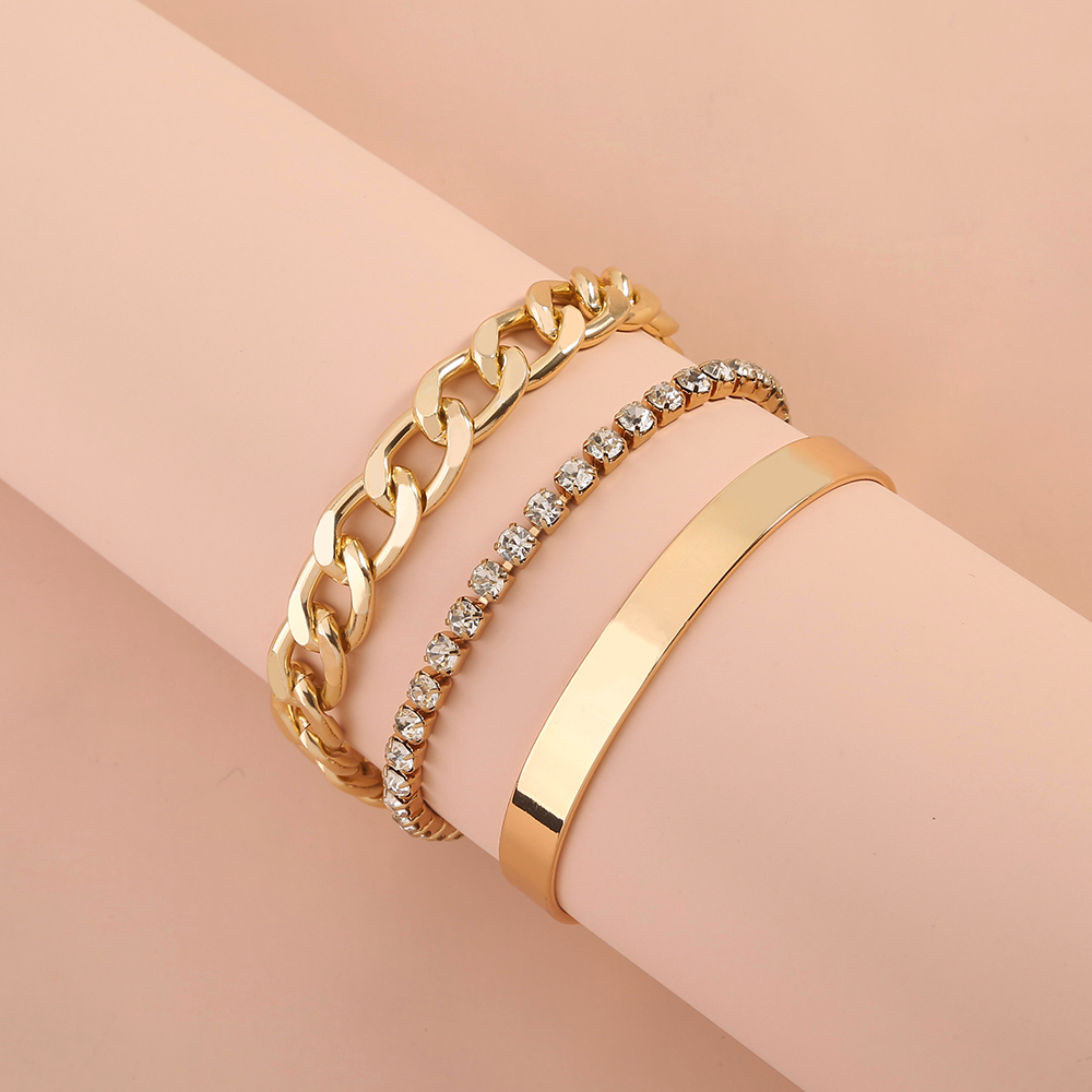 Simple Fashion Metal Chain Geometric Hollow Inlaid Diamond Copper Bracelet display picture 6