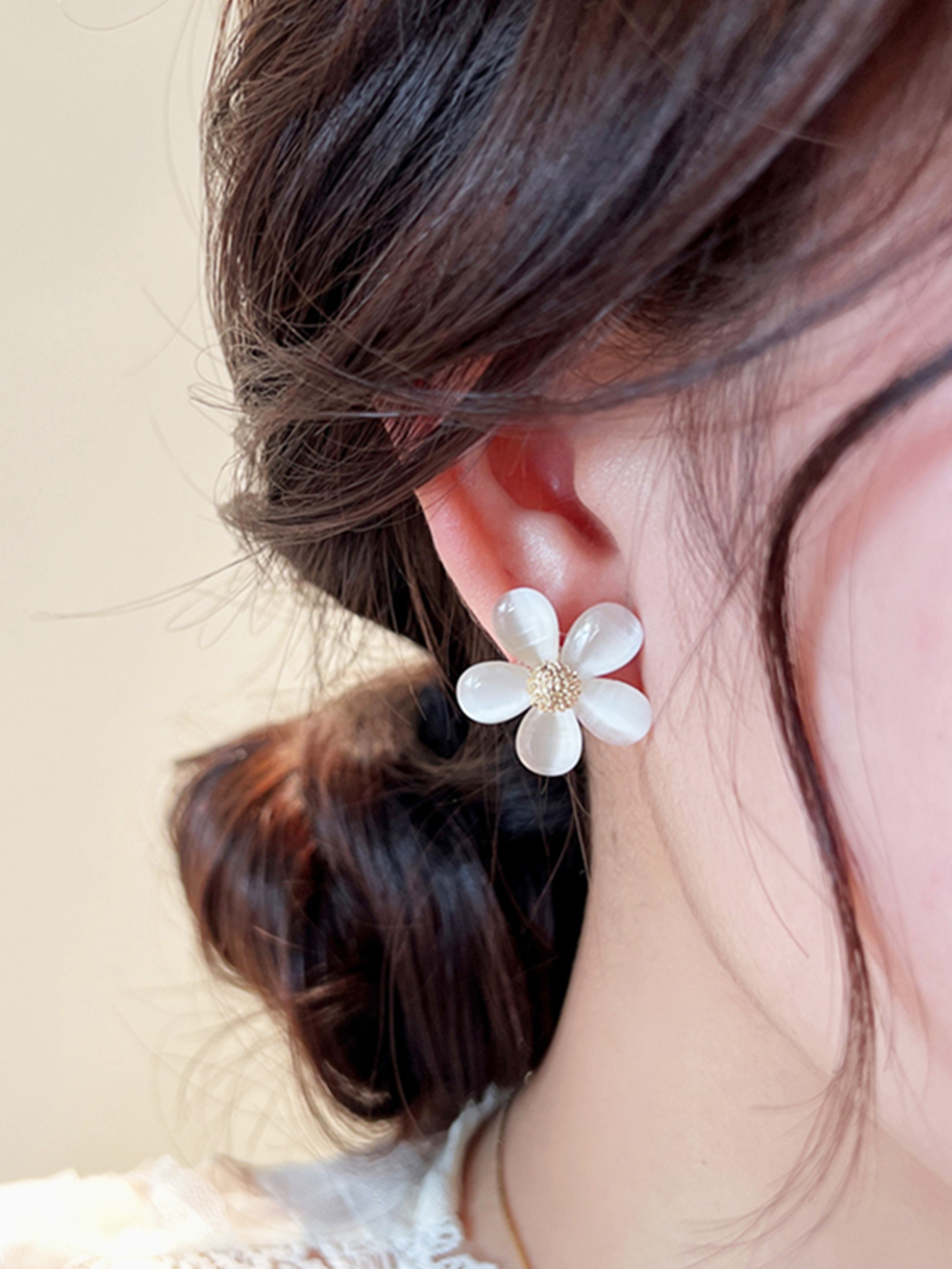 Simple Sterling Silver Needle Flower Shaped Ear Stud display picture 1