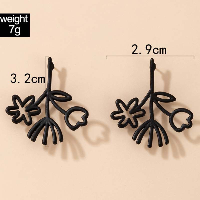 New Style Irregular Black Spray Paint Geometric Hollow Flower Pendant Earrings display picture 1