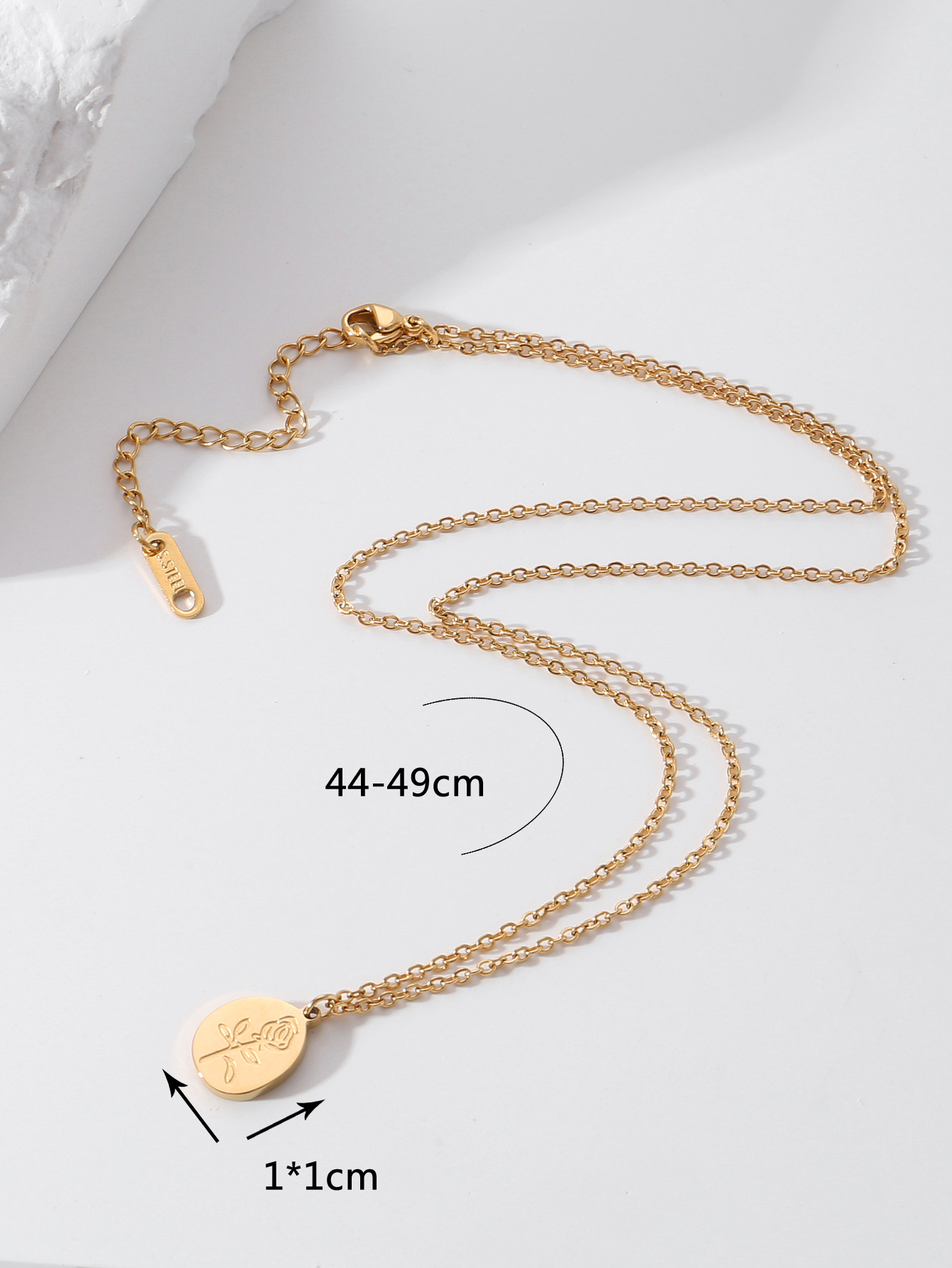 2022 New Style Stainless Steel 18k Gold Plating Rose Round Pendant Necklace display picture 5