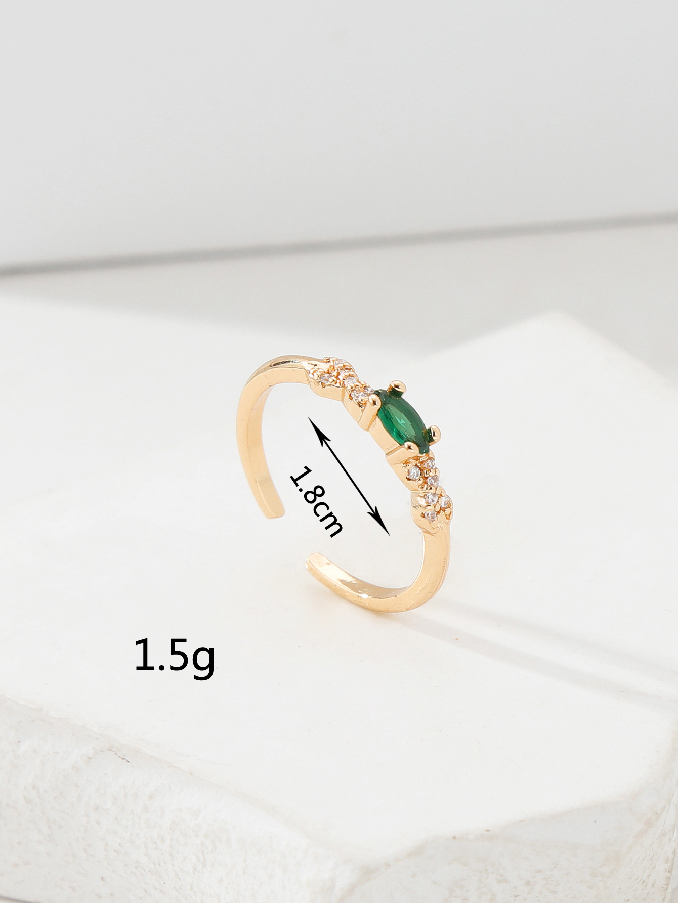 Fashion Simple Geometric Plating 18k Gold Inlaid Zircon Knotted Copper Ring display picture 4