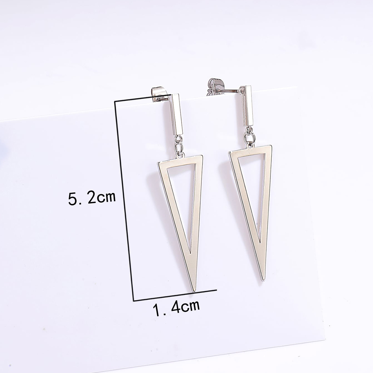 Pendientes De Cobre De Platino De 18k De Triángulo Simple De Moda display picture 4