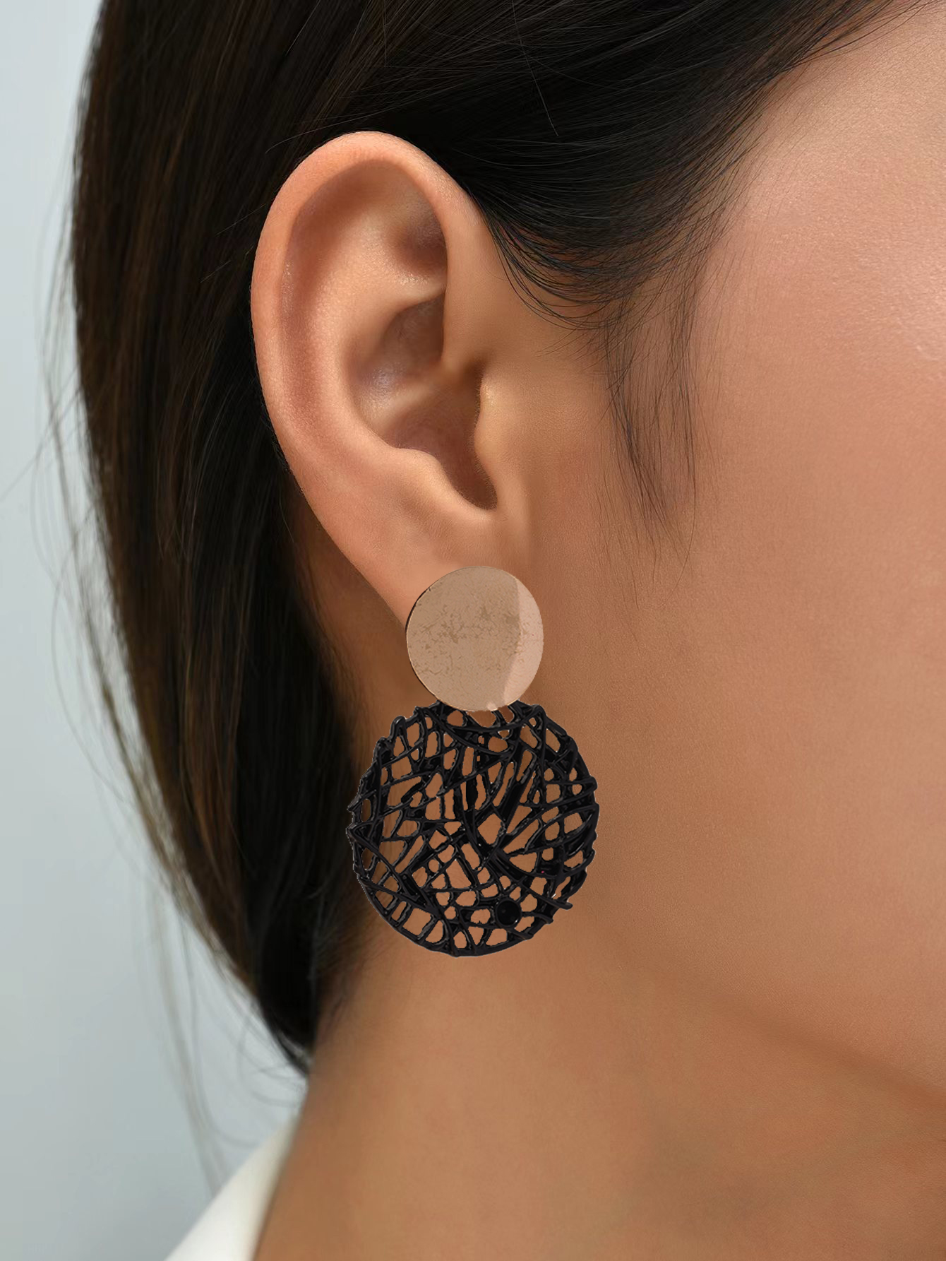 Fashion Round Alloy Mesh Drop Earrings display picture 1
