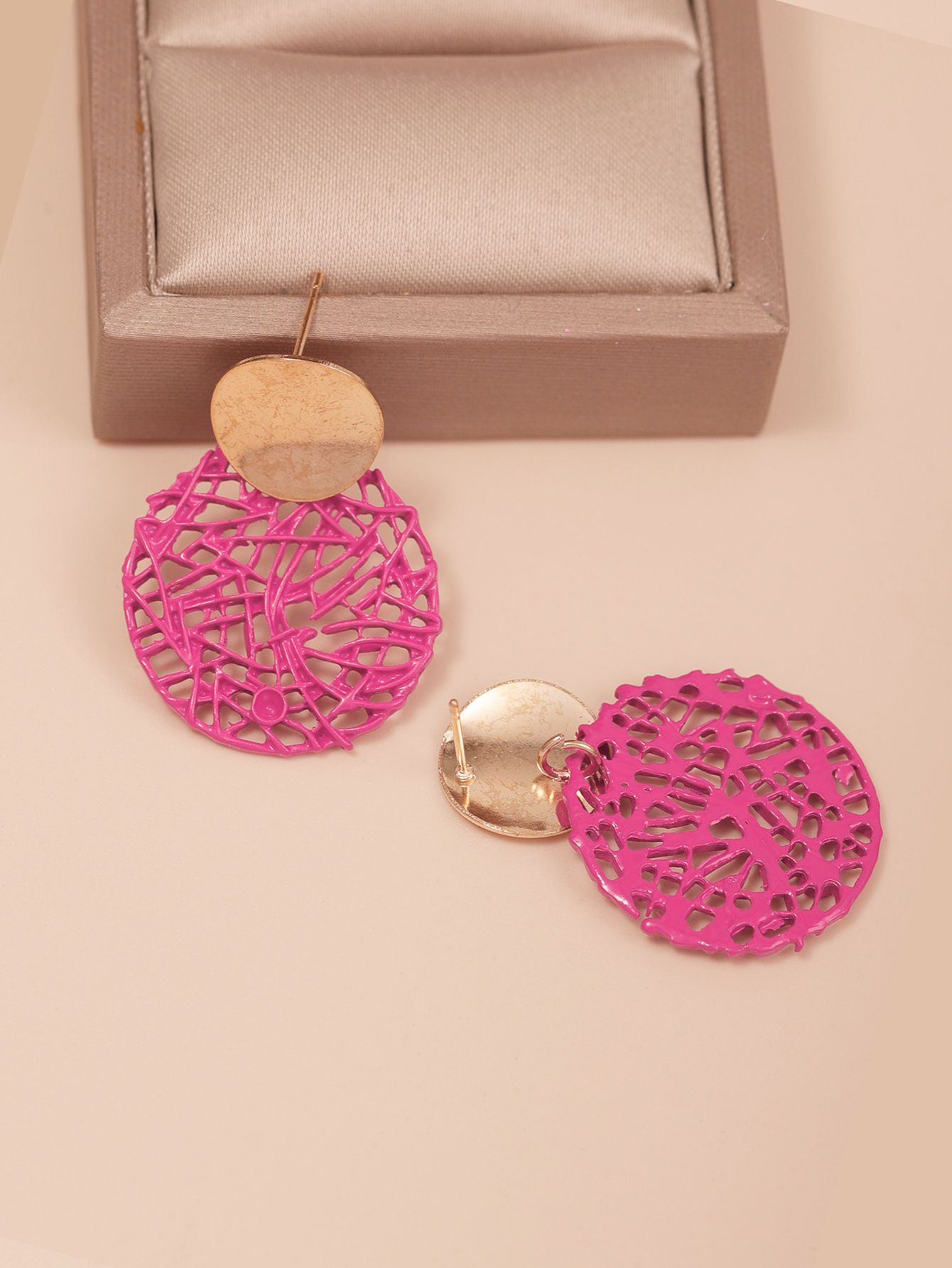 Fashion Round Alloy Mesh Drop Earrings display picture 3