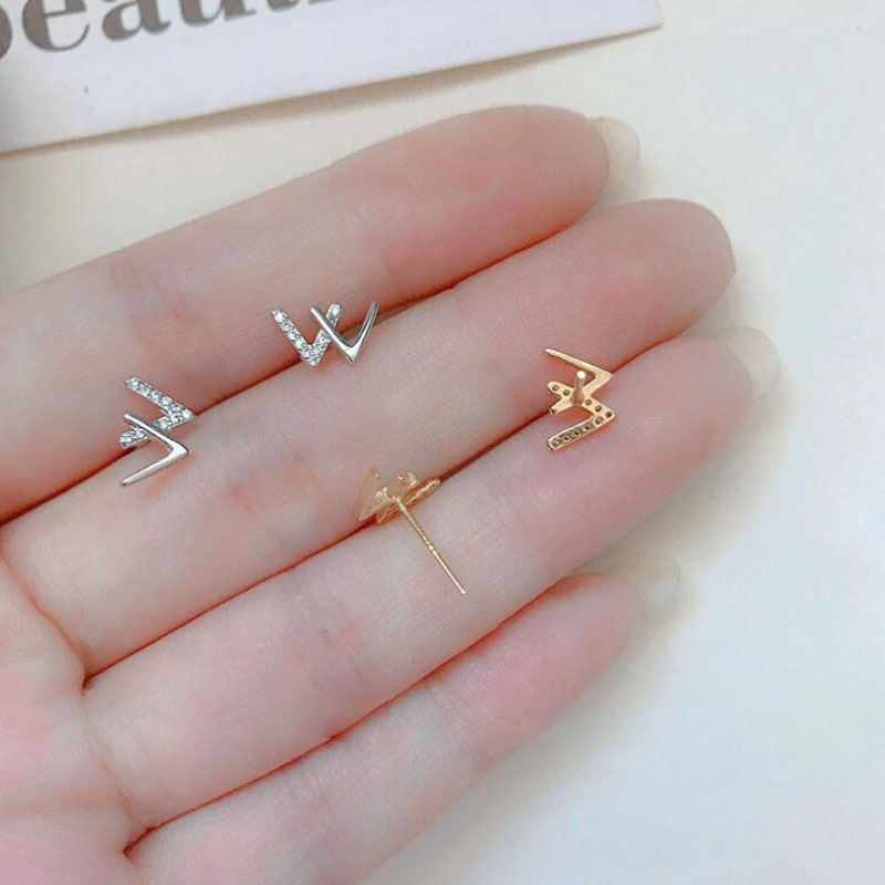 Fashion W Alphabet Letter Female Simple Rhinestone Small Alloy Earrings display picture 3
