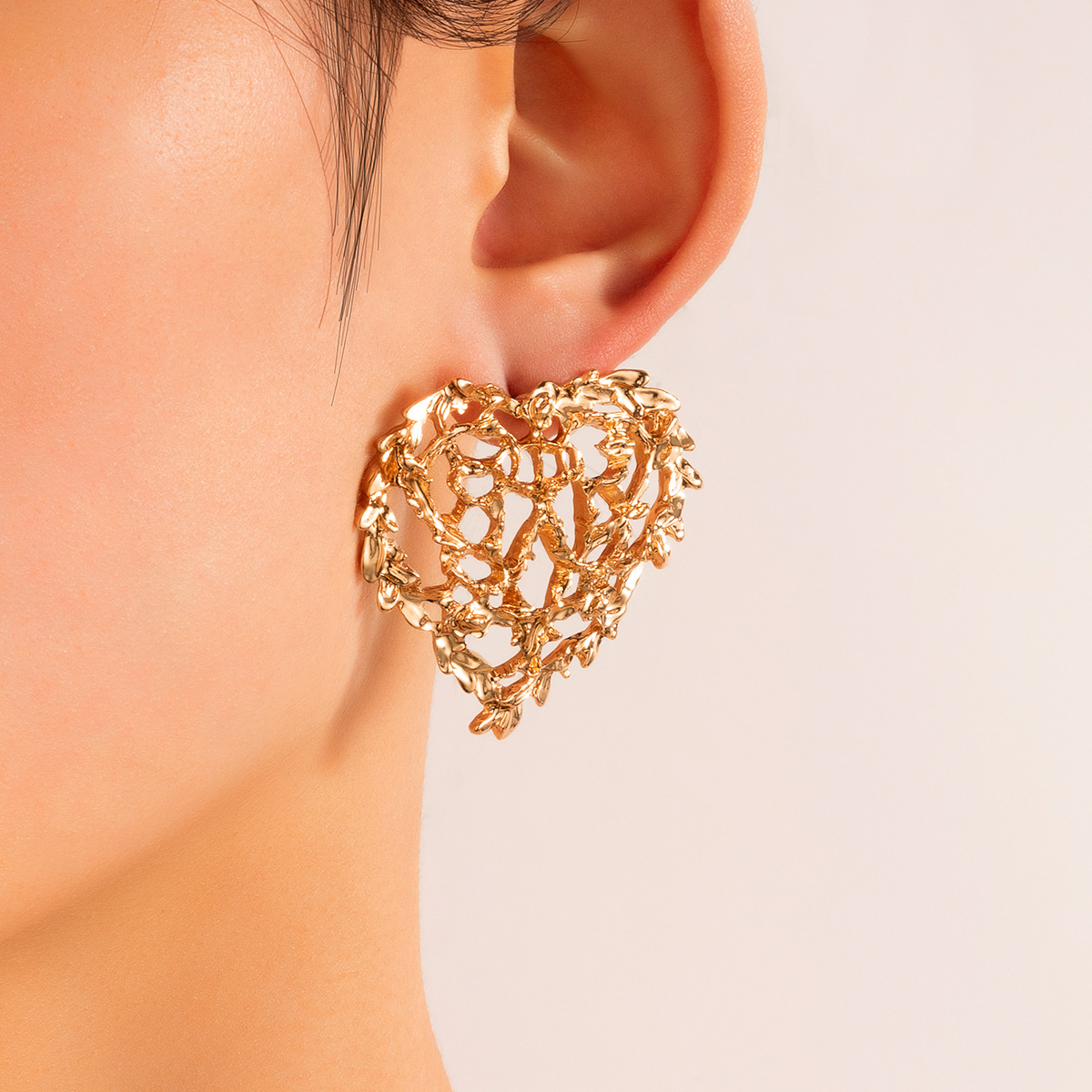 New Fashion Geometric Pattern Leaf-shaped Metal Irregular Leaf Alloy Earrings display picture 8