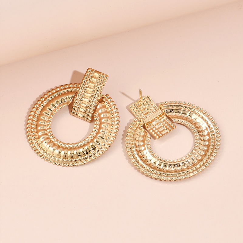 2022 New Fashion Simple Geometric Hollow Circle Alloy Stud Earring display picture 4