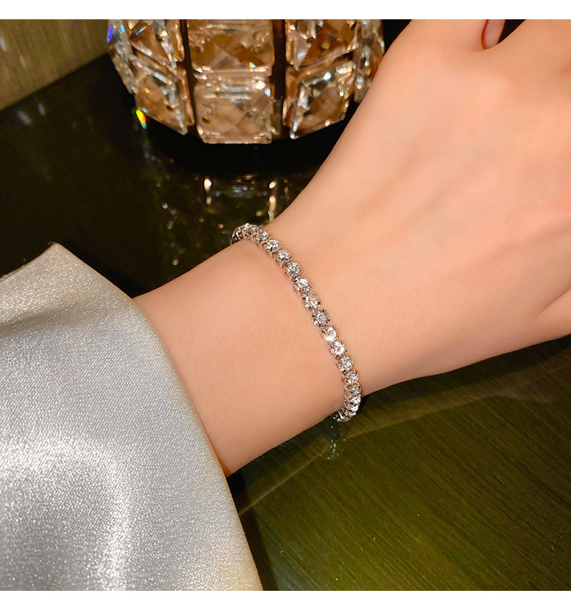 Fashion Simple Geometric Shape Shiny Full Diamond Female Copper Bracelet display picture 6