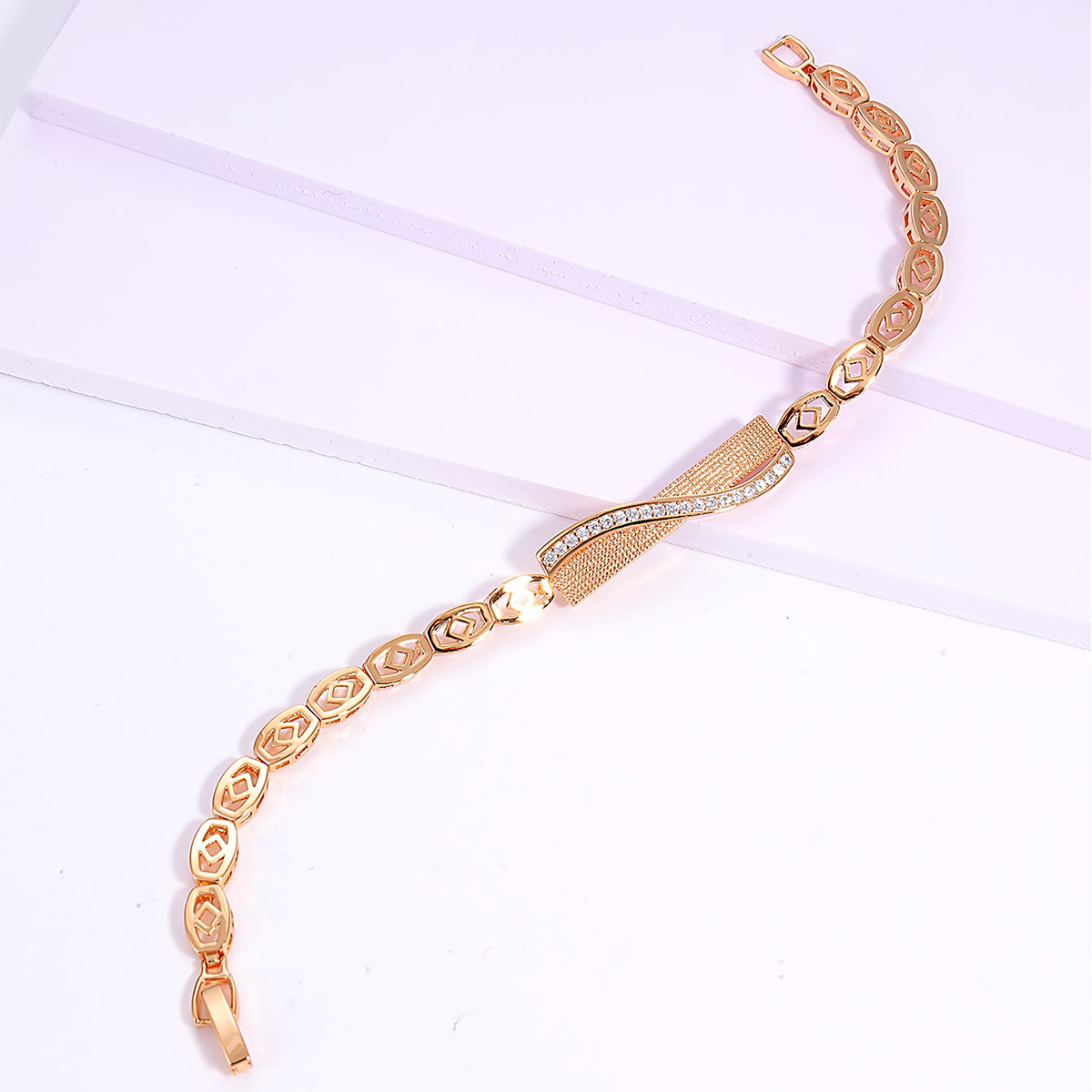 Fashion Simple Copper Electroplated 18k Gold Inlaid Zircon Square Bracelet display picture 3