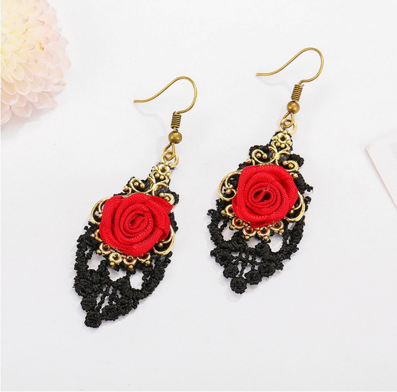 Fashion Retro Red Rose Hollow Lace Alloy Earrings display picture 3