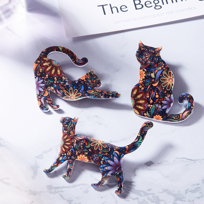 Fashion Ornament Cute Printed Cat Acrylic Brooch Three Set display picture 4