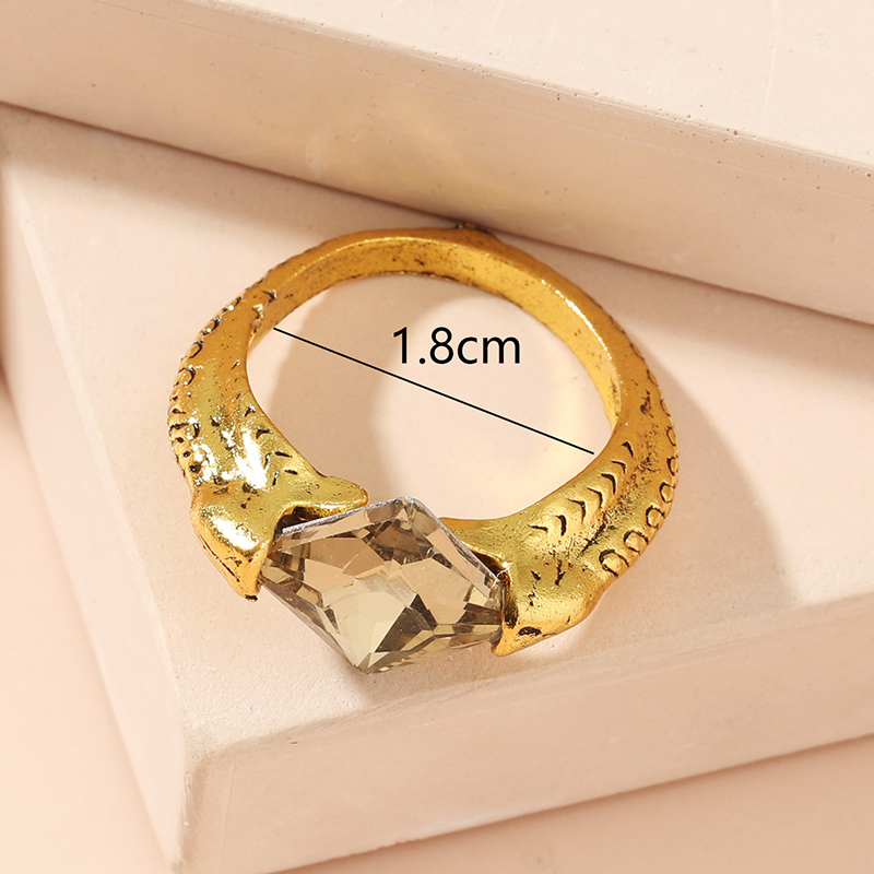 Fashion Simple Retro Inlay Diamond Alloy Ring Jewelry display picture 6