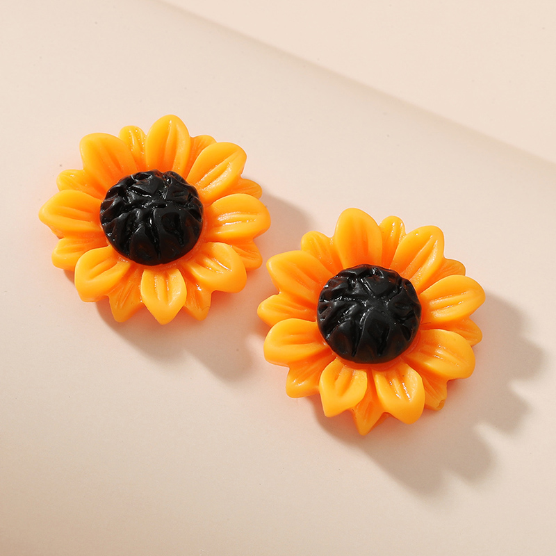 Fashion Summer Fresh Cute Sunflower Shaped Resin Ear Studs display picture 3