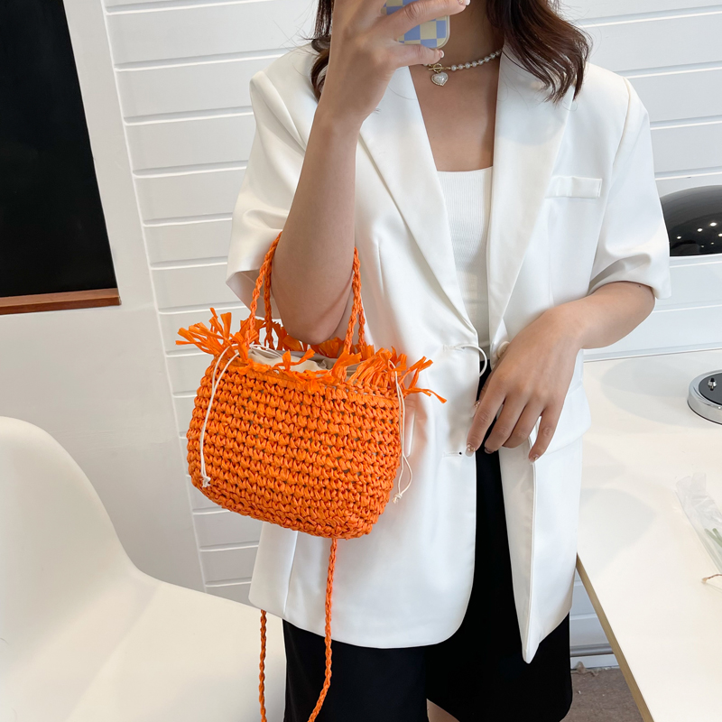 Fashion One Shoulder Hand-woven Small Size Shopping Basket Bag 22*18 * 12cm display picture 1