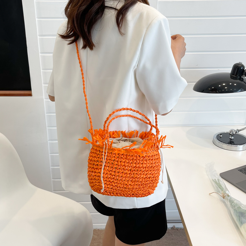 Fashion One Shoulder Hand-woven Small Size Shopping Basket Bag 22*18 * 12cm display picture 2