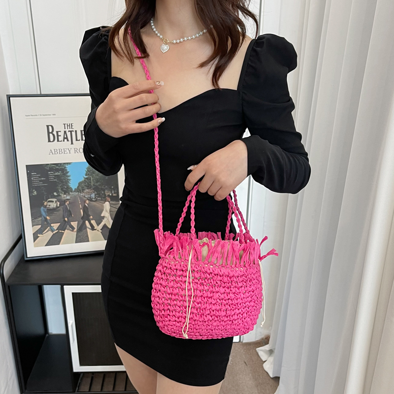 Fashion One Shoulder Hand-woven Small Size Shopping Basket Bag 22*18 * 12cm display picture 6