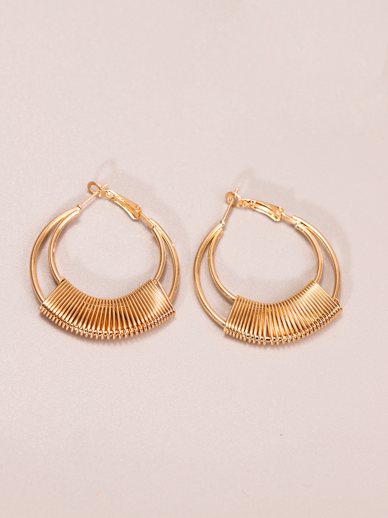 Retro Geometric Alloy Plating Hollow Out Earrings display picture 3