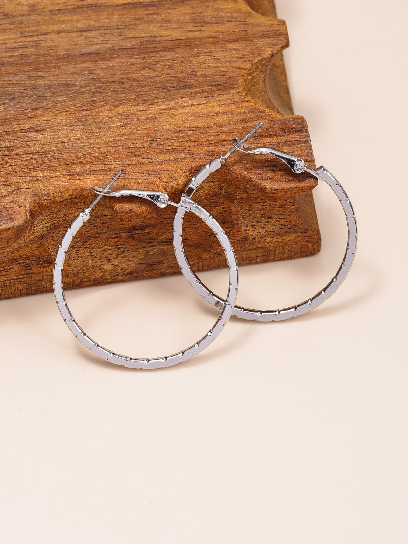 Simple Style Geometric Alloy Hoop Earrings 1 Pair display picture 4