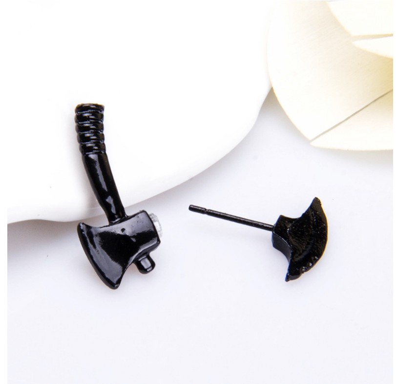 Fashion Unique Three-dimensional Axe Piercing Alloy Ear Stud display picture 5