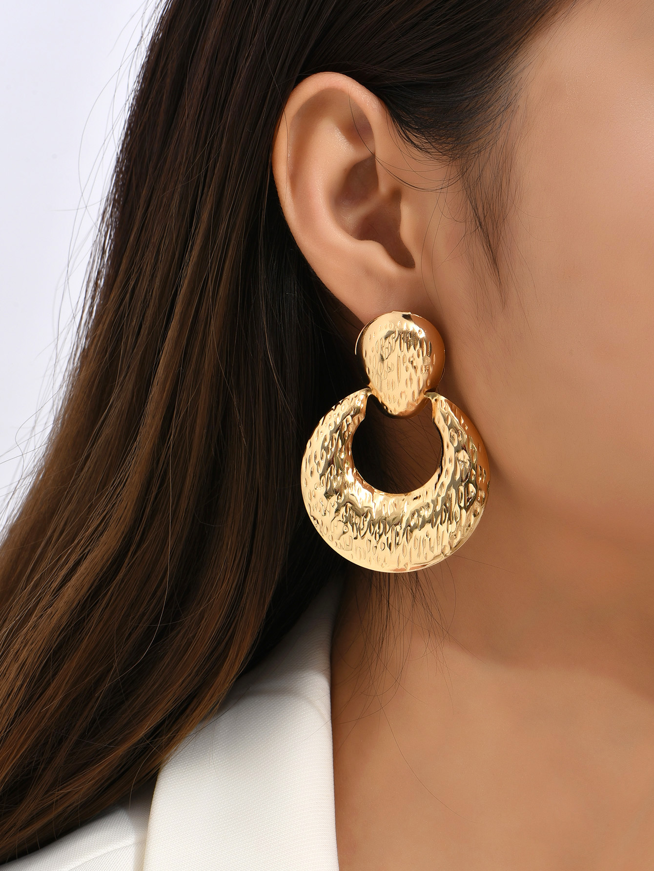 Fashion Geometric Alloy Hollow Out Dangling Earrings display picture 1