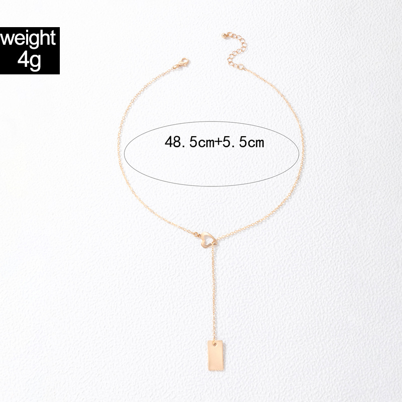 Einfache Mode Höhlte Herz Geometrische Quadrat Anhänger Legierung Halskette display picture 1