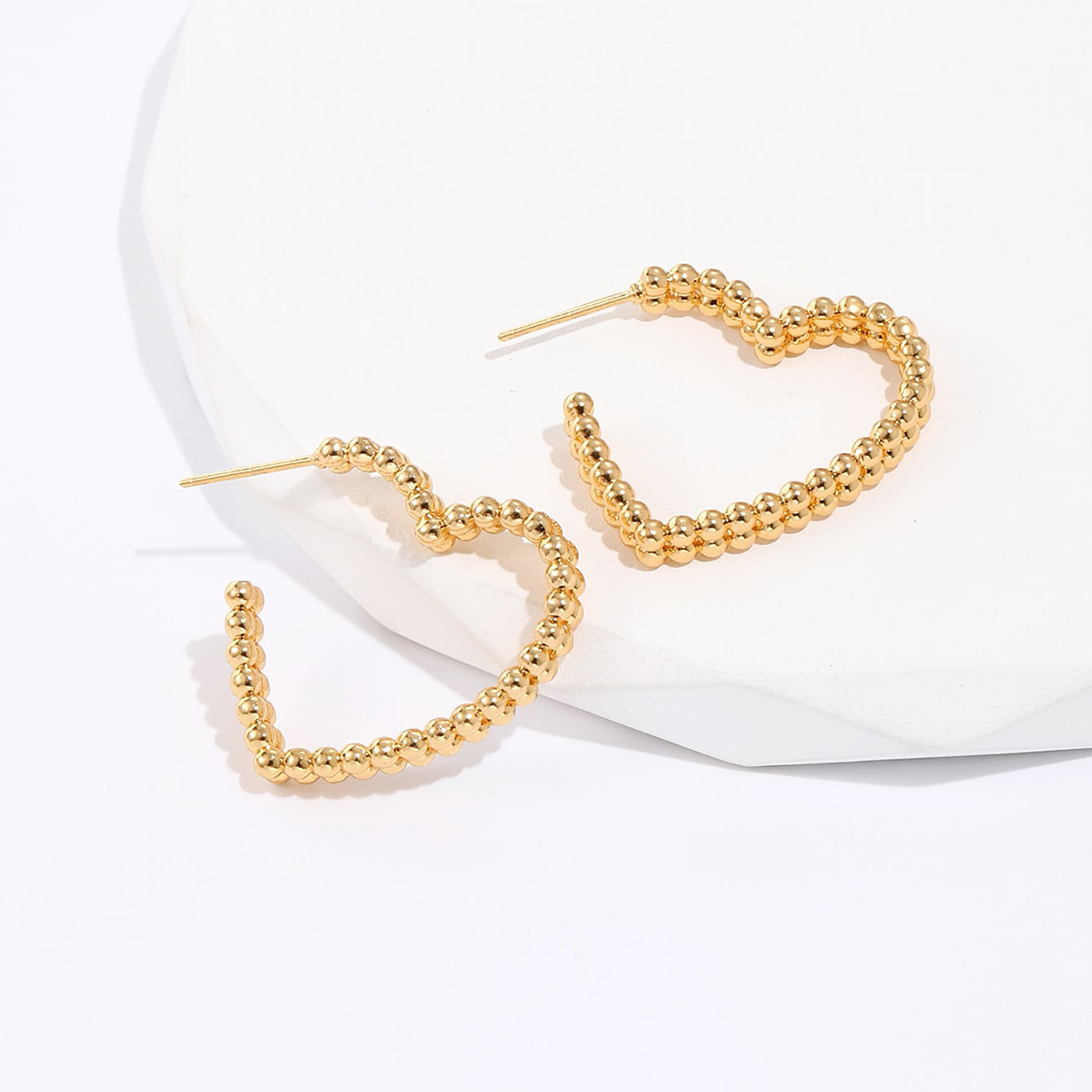 Simple Fashion Golden Heart Shape Beads Stainless Steel Stud Earrings display picture 3