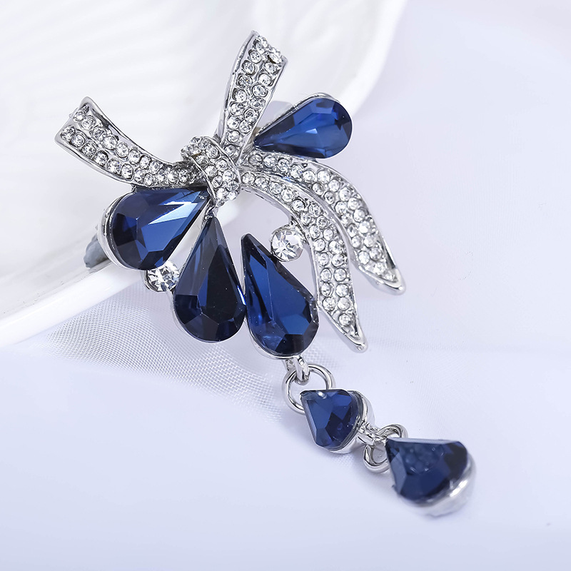Fashion Elegant Crystal Rhinestone Inlaid Water Drop Bow Pendant Brooch display picture 6