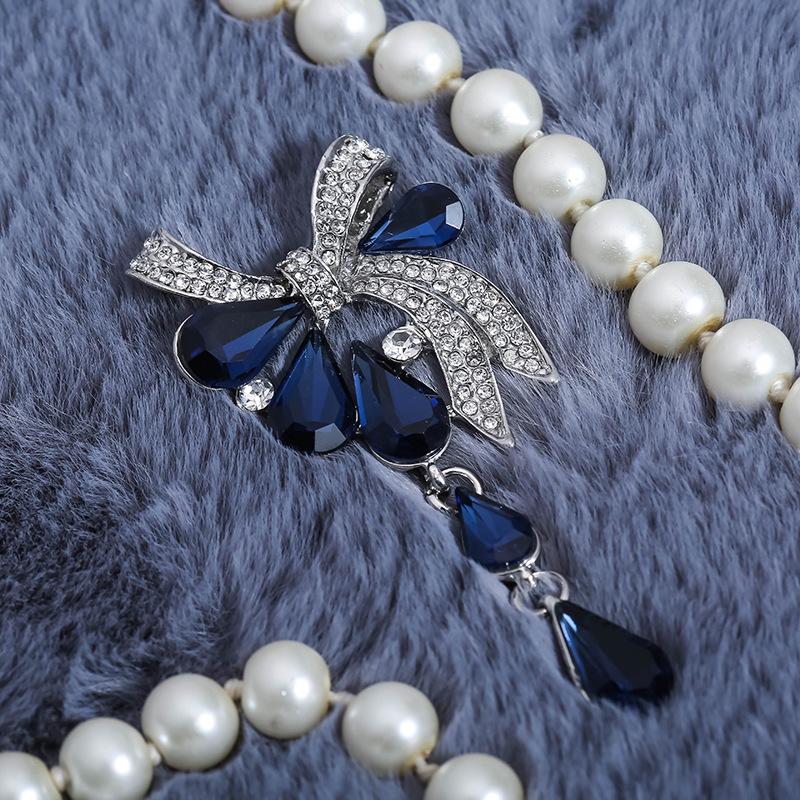 Fashion Elegant Crystal Rhinestone Inlaid Water Drop Bow Pendant Brooch display picture 8
