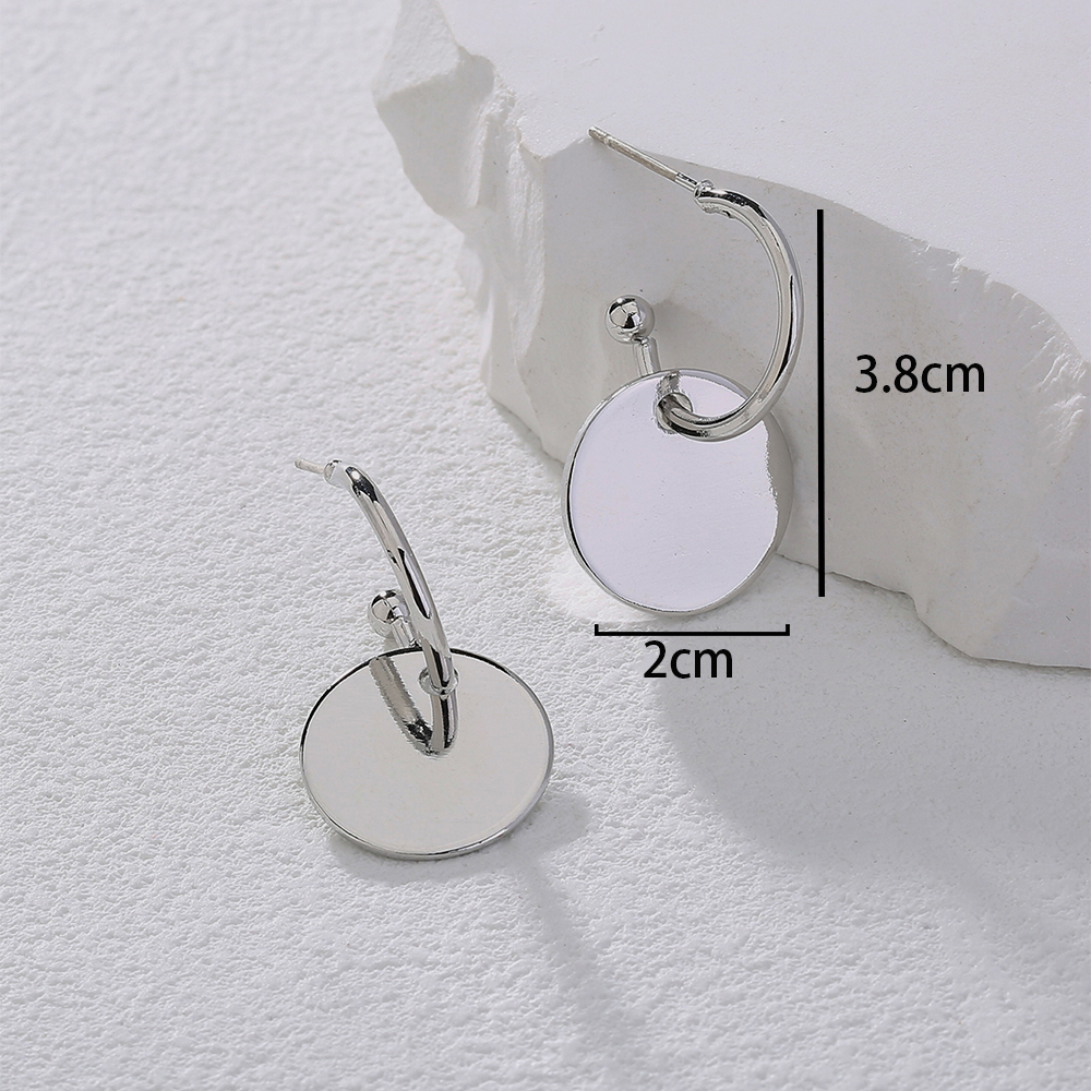 Mode Einfachen Metall Wafer S925 C-förmigen Silber Ohrringe display picture 1